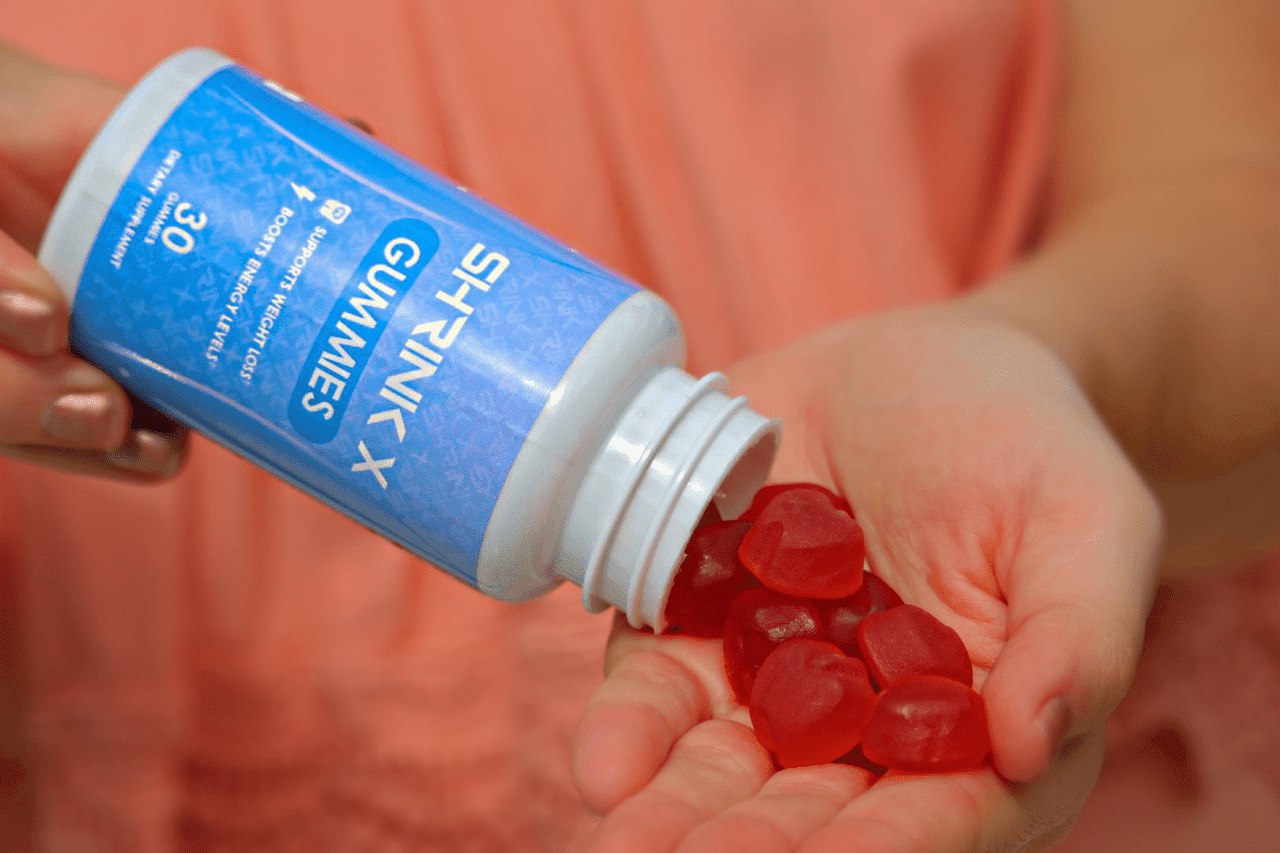 Shrink X™ Gummies is an apple-flavored gummy dietary supplement